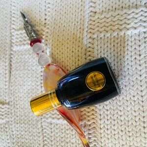 V Black and Gold bottle black ink with elegant calligraphy pen  Red / yellow